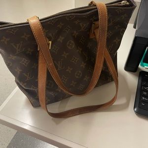 Louis Vuitton aunthentic bag